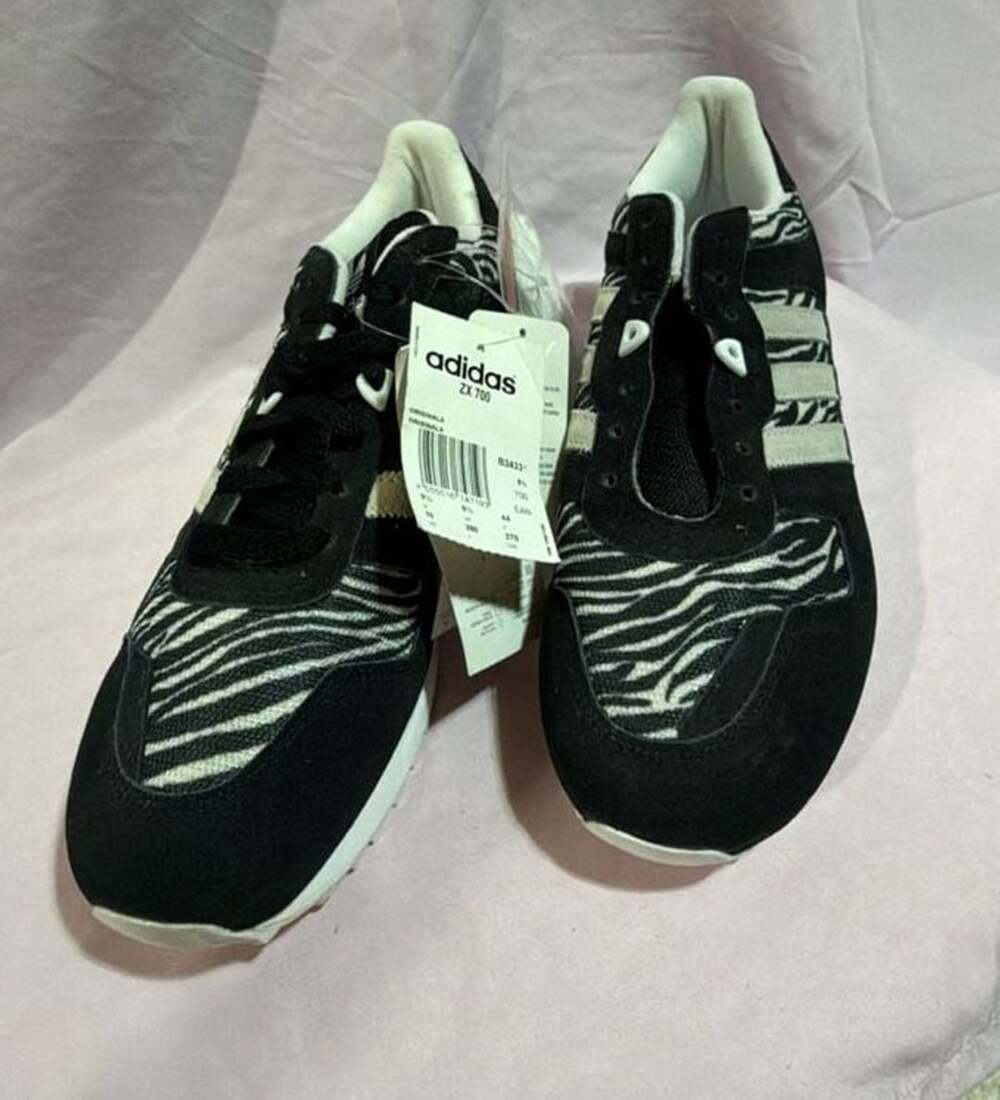 Adidas ZX 700 Zebra Print Black White Casual Shoes.   Size 10.5